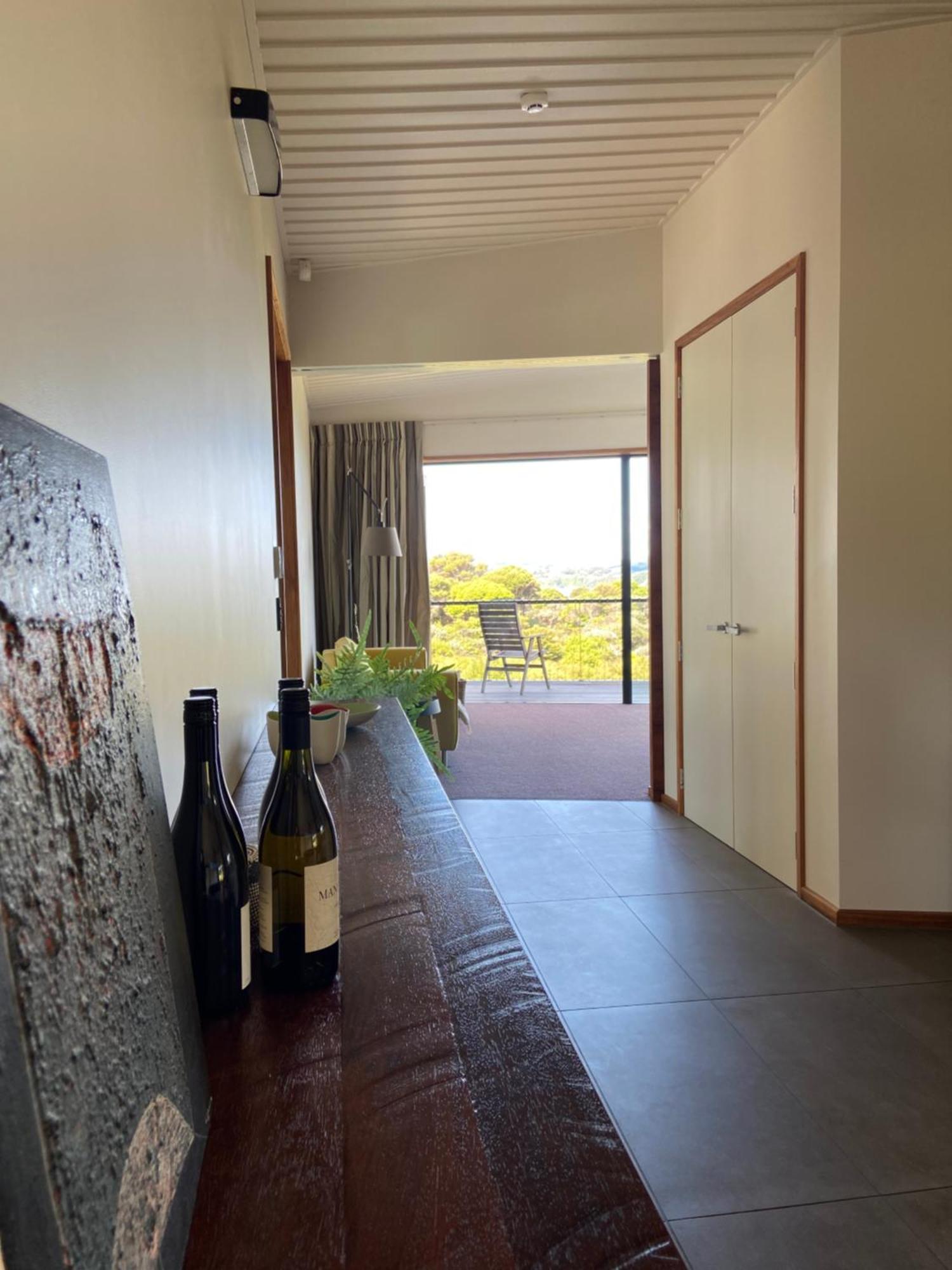 La Bodega Waiheke Island Otel Surfdale Dış mekan fotoğraf
