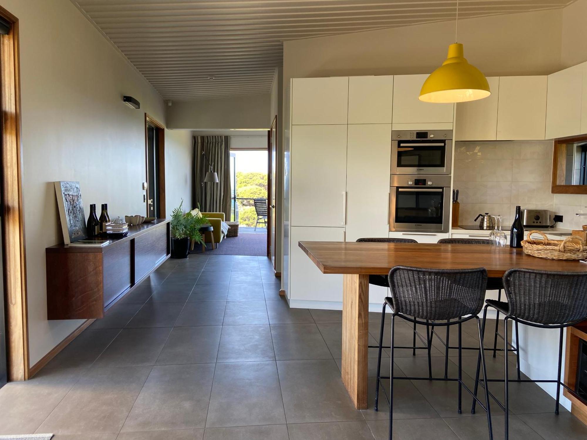 La Bodega Waiheke Island Otel Surfdale Dış mekan fotoğraf
