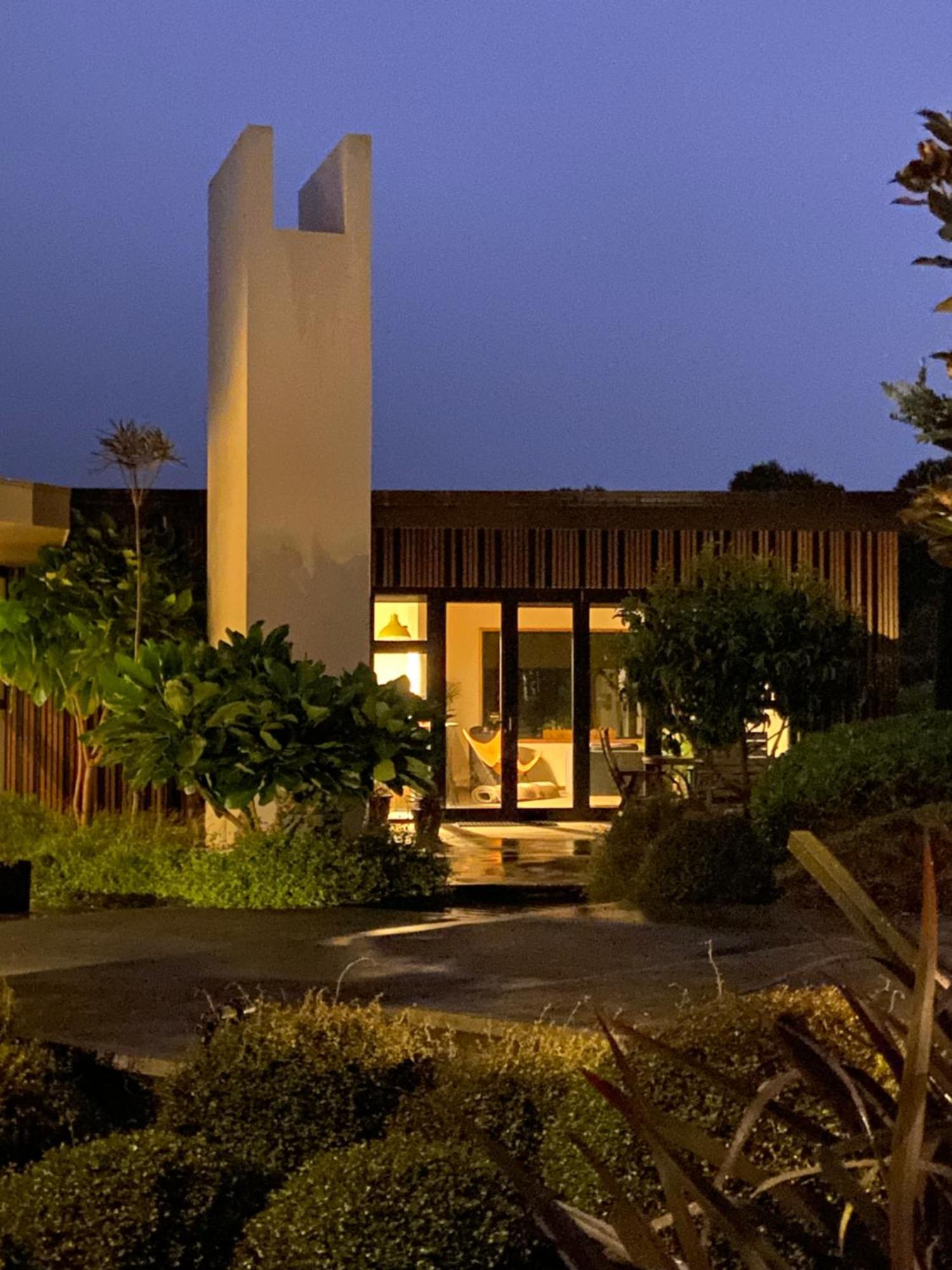 La Bodega Waiheke Island Otel Surfdale Dış mekan fotoğraf