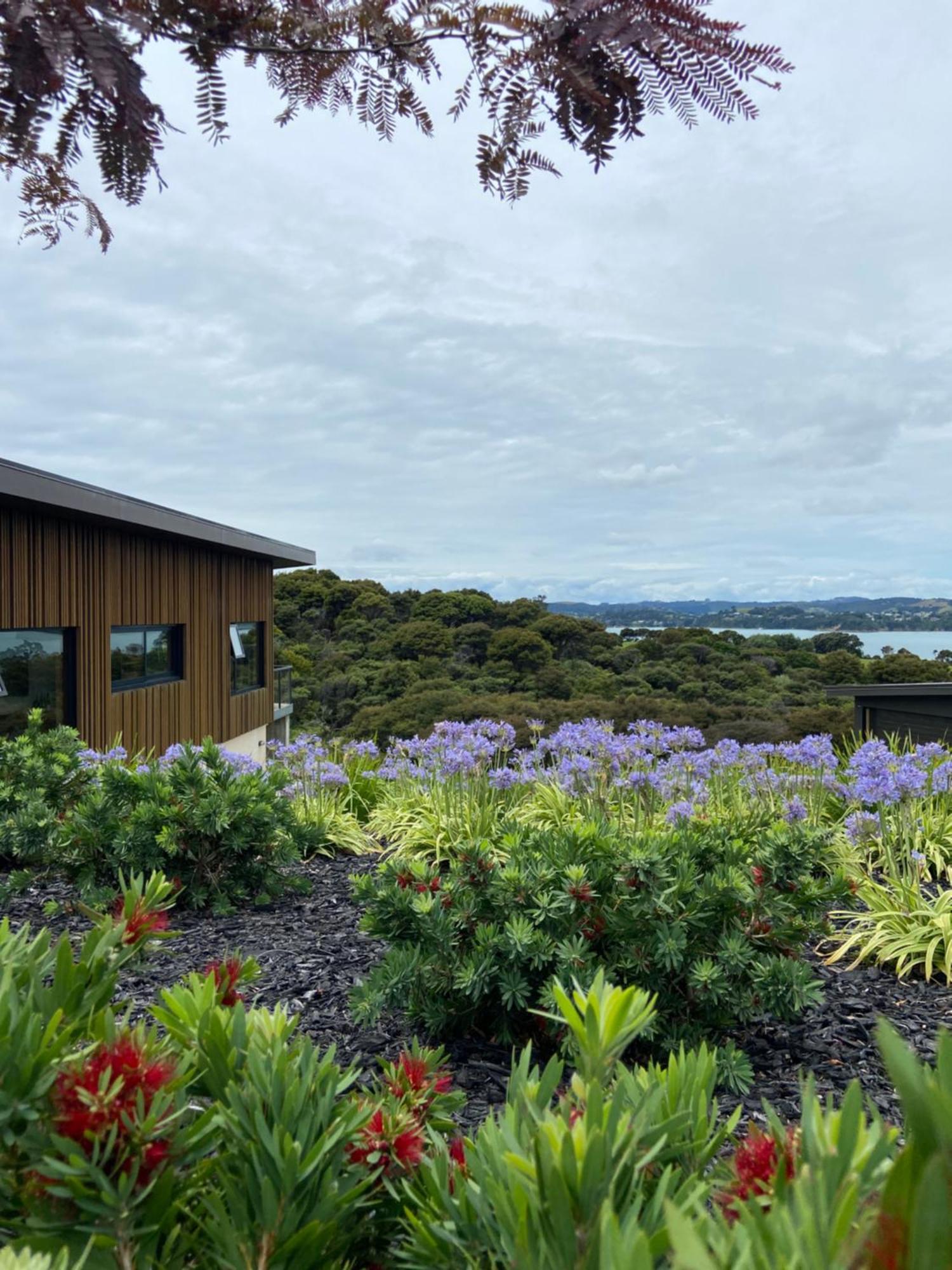 La Bodega Waiheke Island Otel Surfdale Dış mekan fotoğraf