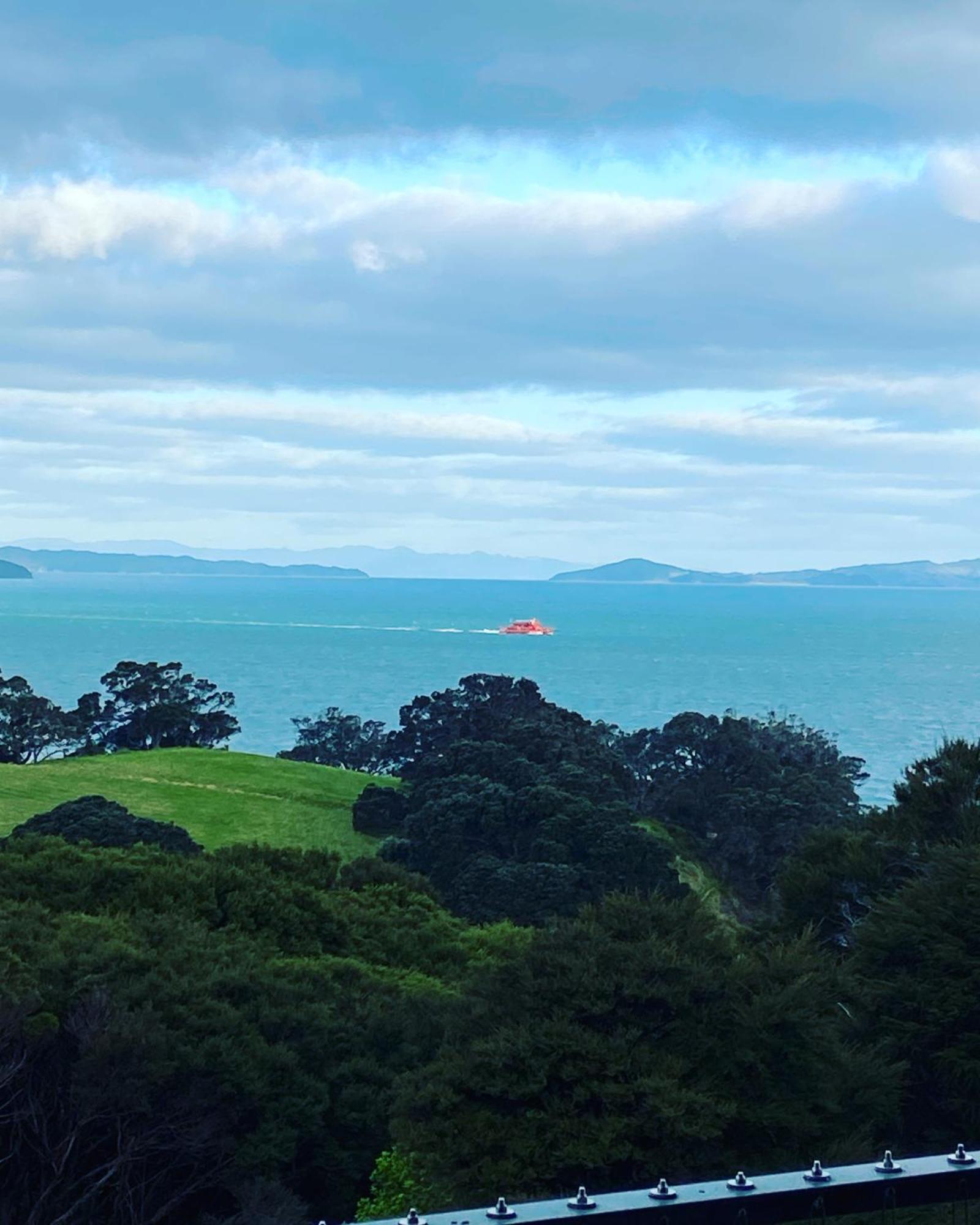 La Bodega Waiheke Island Otel Surfdale Dış mekan fotoğraf