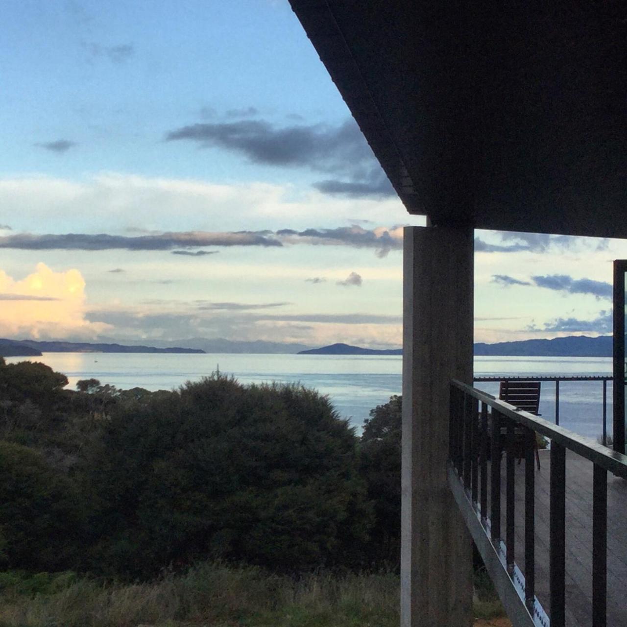 La Bodega Waiheke Island Otel Surfdale Dış mekan fotoğraf